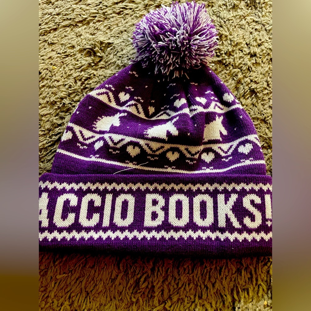 Accio Books OwlCrate Toque